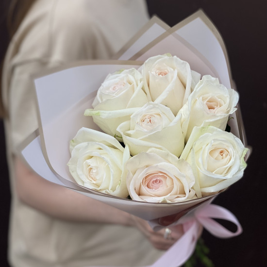Пионовидная роза Букет из 7 белых пионовидных роз